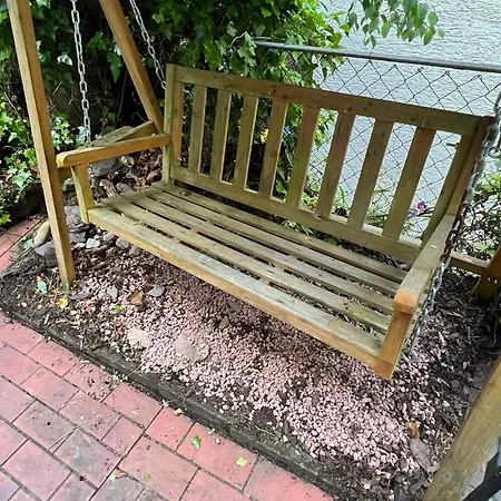 Ruhiges In Burgnaehe *