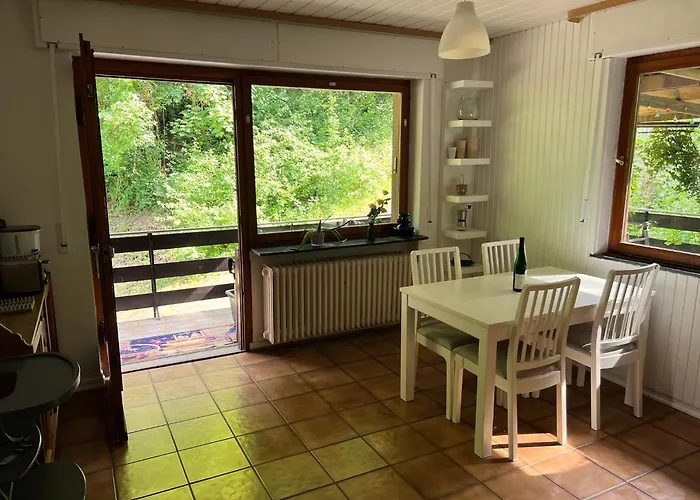 Ruhiges In Burgnaehe *